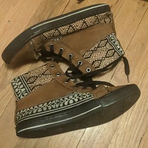 Guatemalan high top sneaker